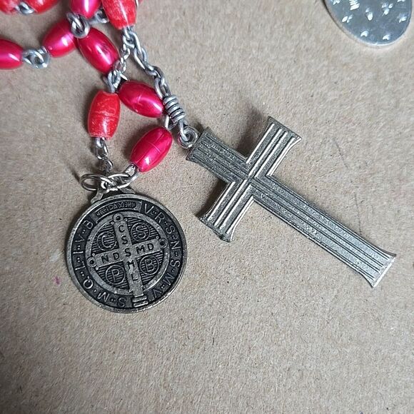 Red Beaded Rosary with Silver Toned Cross Unisex Medals Charms 2 Toned Reds - Picture 10 of 16